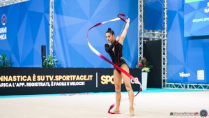 raffaeli sofia sfe01561 copia simone ferraro ph